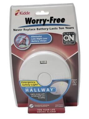 Kidde P3010H Worry-Free Hallway Smoke Alarm w/ Safety Light, 10-Year Battery NEW